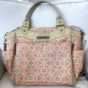 Petunia Pickle Bottom City Carryall Blooming Brixham Diaper Bag Pink Beige Chic